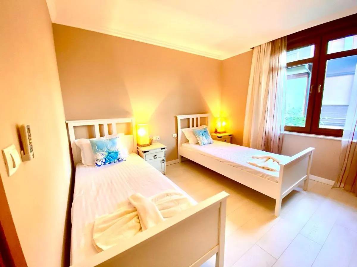 Santa Marina 2-Bedroom Apt. W/ Sea View + Terrace سوزوبول
