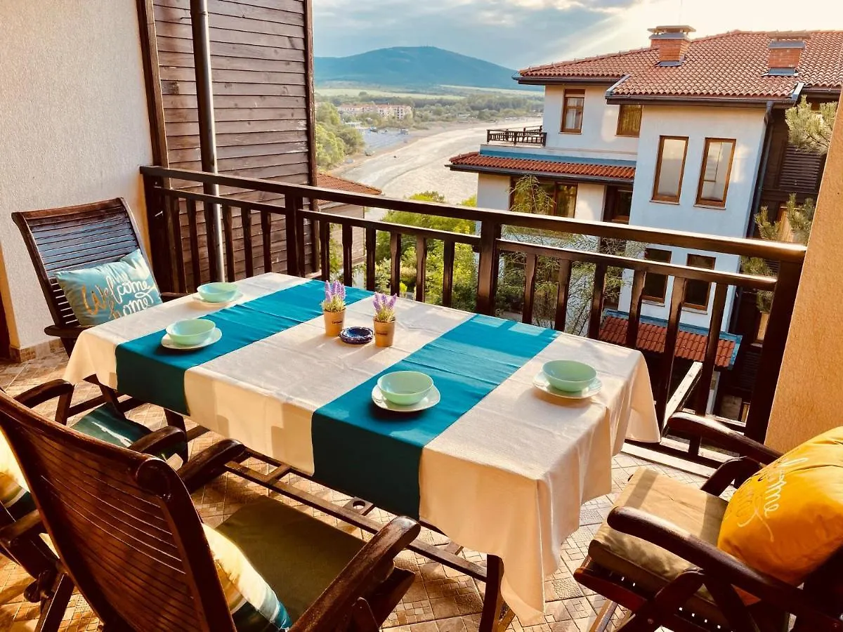 شقة Santa Marina 2-Bedroom Apt. W/ Sea View + Terrace سوزوبول