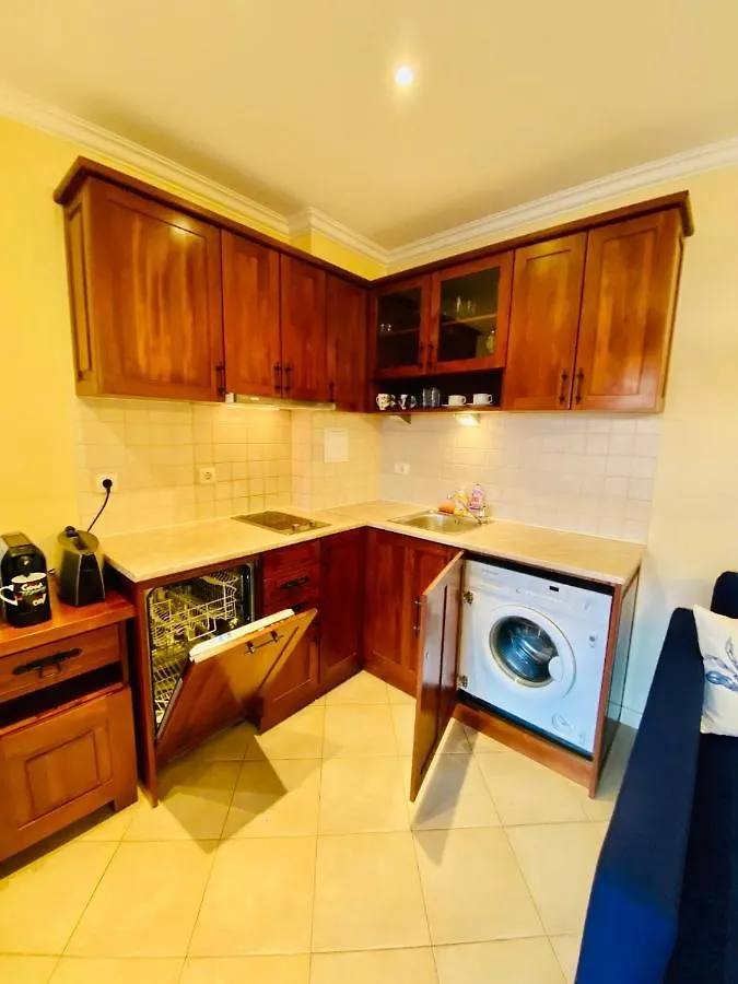 Santa Marina 2-Bedroom Apt. W/ Sea View + Terrace سوزوبول