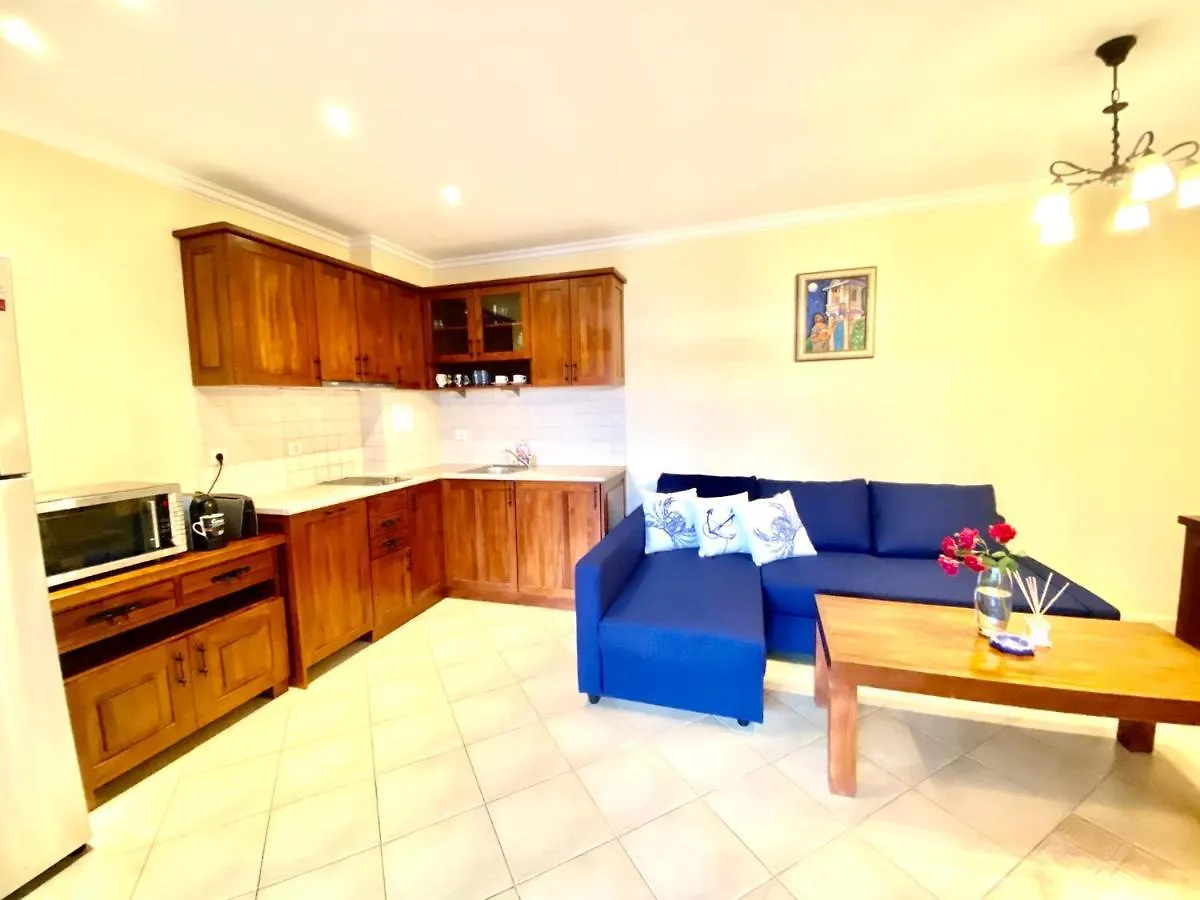 شقة Santa Marina 2-Bedroom Apt. W/ Sea View + Terrace سوزوبول