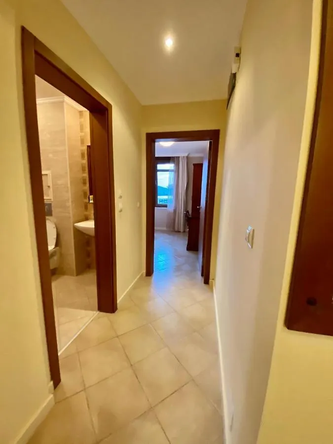 Santa Marina 2-Bedroom Apt. W/ Sea View + Terrace سوزوبول شقة